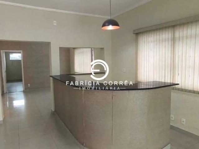 Casa / Sobrado Comercial para Locação em Taubaté/SP Centro