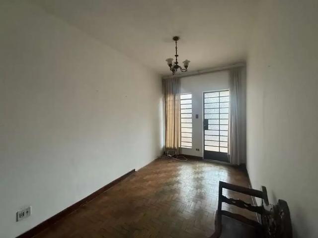 Casa / Sobrado Comercial para Locação em Taubaté/SP Centro 4 Quartos