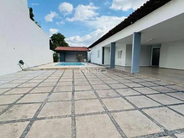 Casa / Sobrado Comercial para Locação em Teresina/PI Fátima 4 Quartos