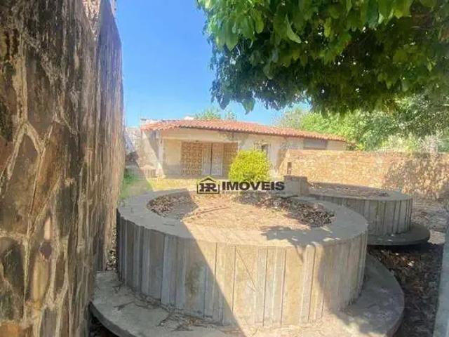 Casa / Sobrado Comercial para Locação em Teresina/PI Jóquei 4 Quartos