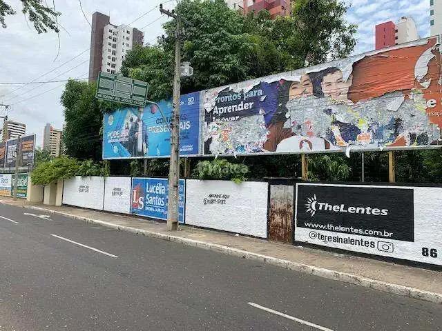 Casa / Sobrado Comercial para Locação em Teresina/PI Jóquei 5 Quartos