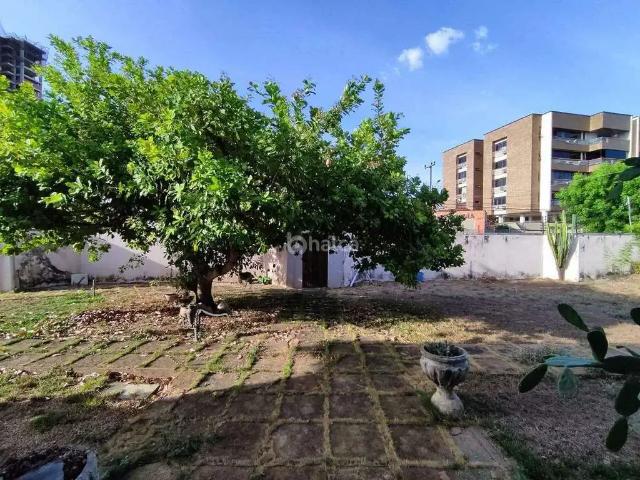 Casa / Sobrado Comercial para Locação em Teresina/PI São Cristóvão 5 Quartos