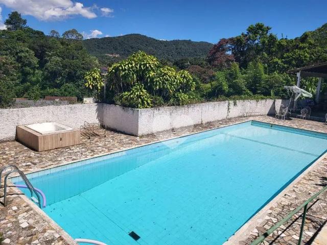 Casa / Sobrado Comercial para Locação em Teresópolis/RJ Alto 6 Quartos