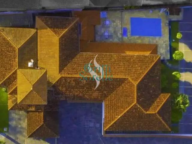 Casa / Sobrado Comercial para Locação em Ubatuba/SP Itaguá 22 Quartos