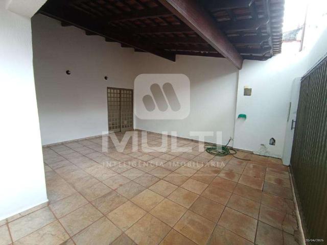 Casa / Sobrado Comercial para Locação em Uberlândia/MG Tibery 4 Quartos