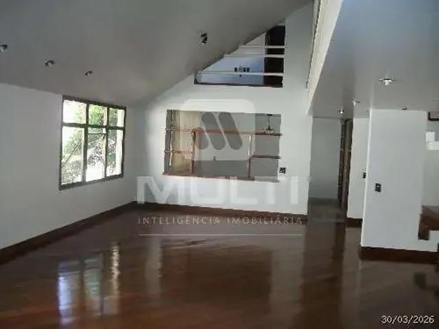 Casa / Sobrado Comercial para Locação em Uberlândia/MG Altamira 4 Quartos