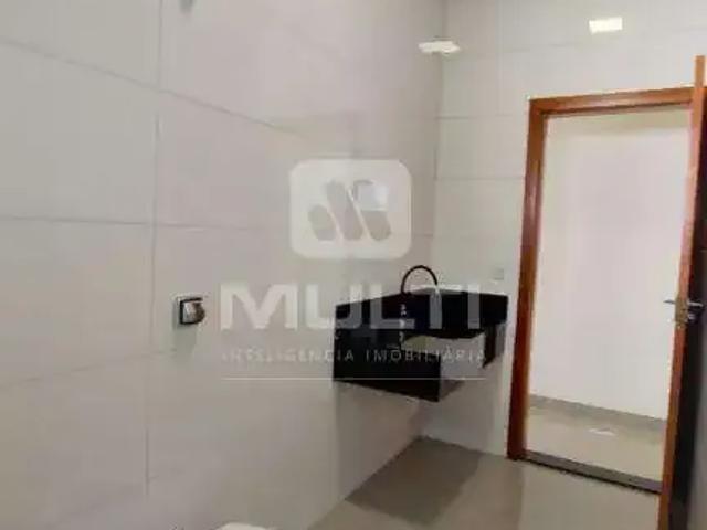 Casa / Sobrado Comercial para Locação em Uberlândia/MG Bosque dos Buritis 3 Quartos