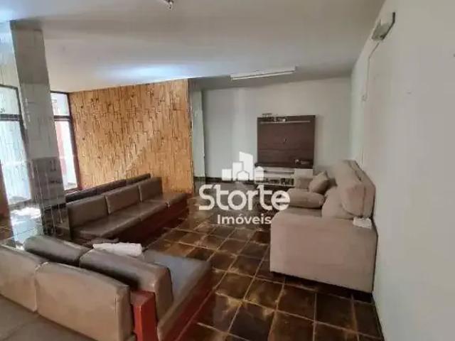 Casa / Sobrado Comercial para Locação em Uberlândia/MG Centro 6 Quartos