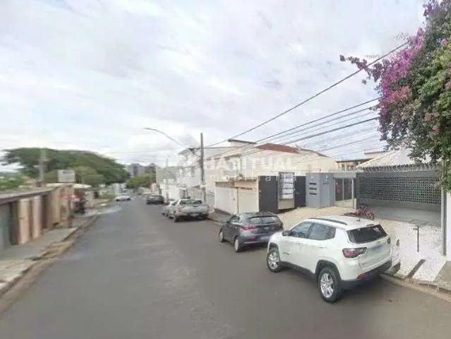 Casa / Sobrado Comercial para Locação em Uberlândia/MG Fundinho 5 Quartos