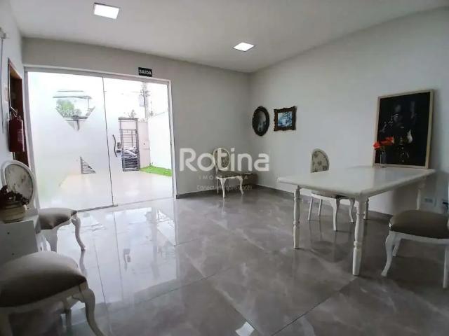 Casa / Sobrado Comercial para Locação em Uberlândia/MG Jardim Karaíba