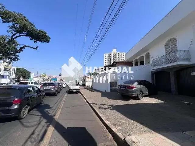 Casa / Sobrado Comercial para Locação em Uberlândia/MG Martins 1 Quartos