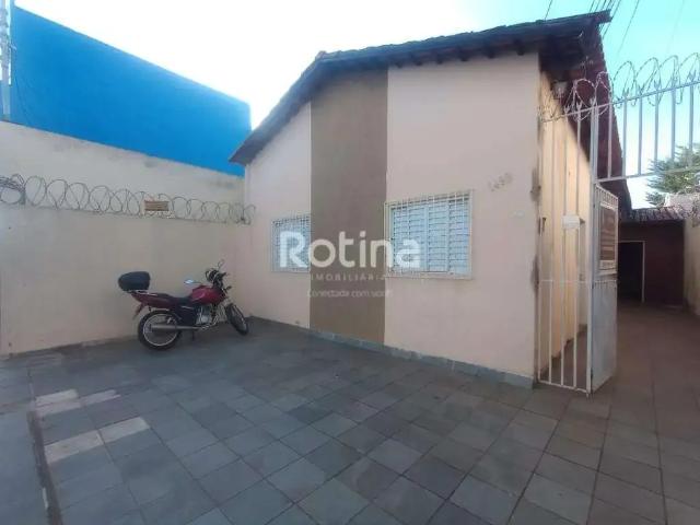 Casa / Sobrado Comercial para Locação em Uberlândia/MG Nossa Senhora Aparecida 1 Quartos