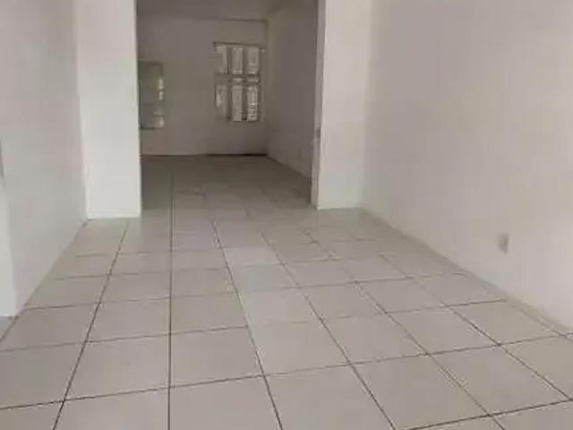 Casa / Sobrado Comercial para Locação em Viamão/RS Centro 2 Quartos