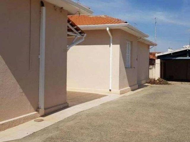Casa / Sobrado Comercial para Locação em Vinhedo/SP Centro 4 Quartos