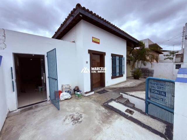 Casa / Sobrado Comercial para Locação em Vitória da Conquista/BA Centro 6 Quartos