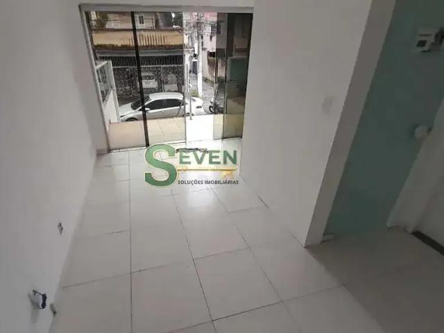 Casa / Sobrado Comercial para Locação em Volta Redonda/RJ Vila Santa Cecília 2 Quartos