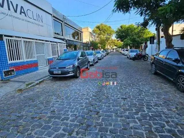 Casa / Sobrado Comercial para Venda em Cabo Frio/RJ Centro 7 Quartos