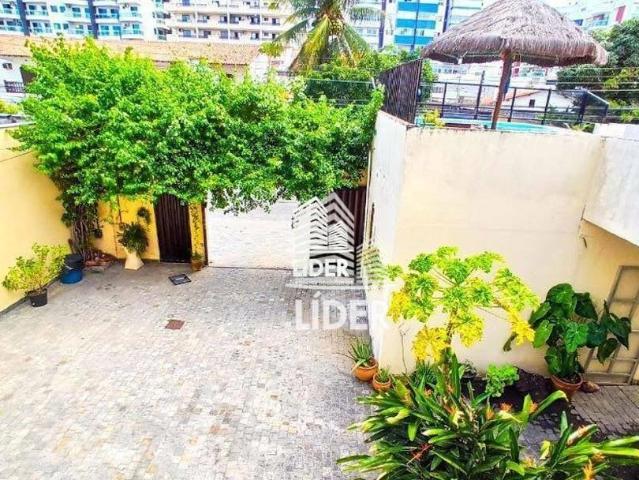 Casa / Sobrado Comercial para Venda em Cabo Frio/RJ Braga 11 Quartos