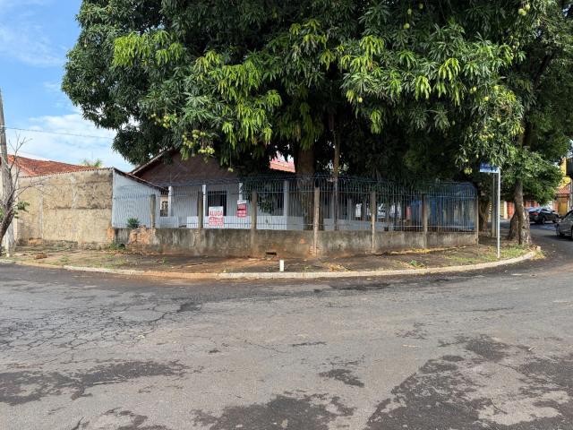 Casa / Sobrado Comercial para Venda em Caldas Novas/GO Centro