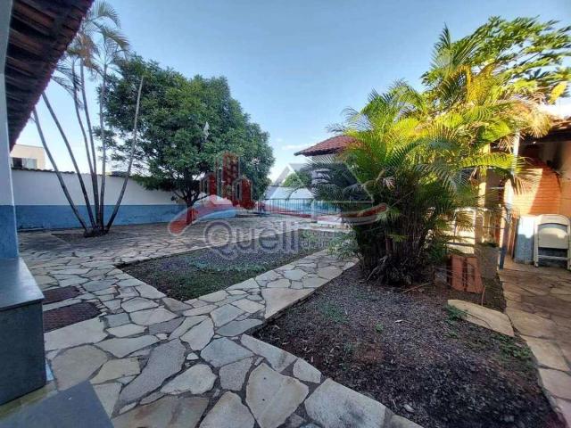 Casa / Sobrado Comercial para Venda em Caldas Novas/GO Parque dos Pomares 4 Quartos