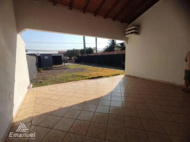 Casa / Sobrado Comercial para Venda em Campo Grande/MS Monte Castelo 4 Quartos