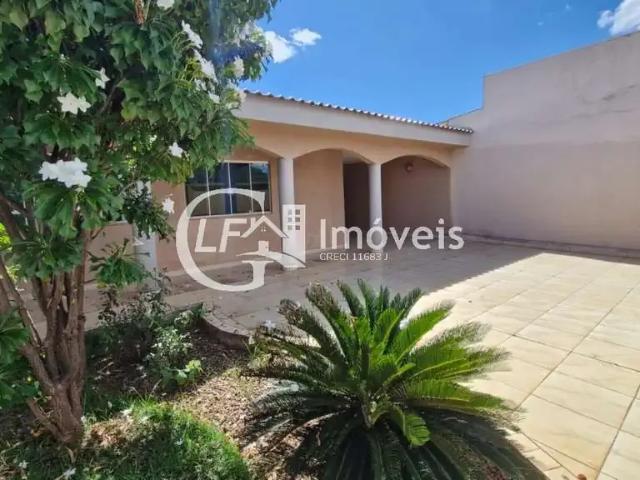 Casa / Sobrado Comercial para Venda em Campo Grande/MS Vila Ipiranga 3 Quartos