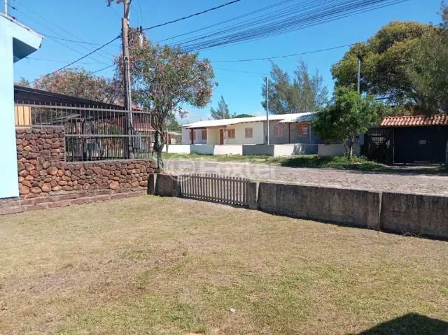 Casa / Sobrado Comercial para Venda em Cidreira/RS Salinas 3 Quartos