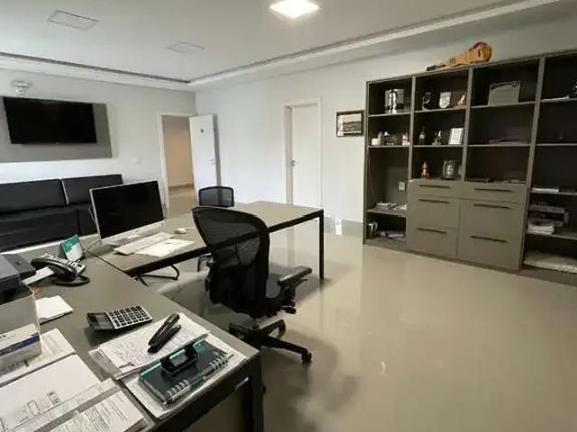 Casa / Sobrado Comercial para Venda em Cuiabá/MT Araés