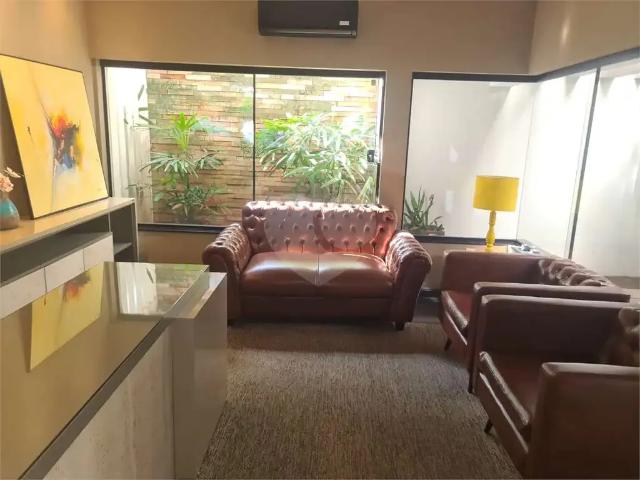Casa / Sobrado Comercial para Venda em Cuiabá/MT Boa Esperança