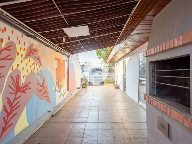 Casa / Sobrado Comercial para Venda em Curitiba/PR Água Verde