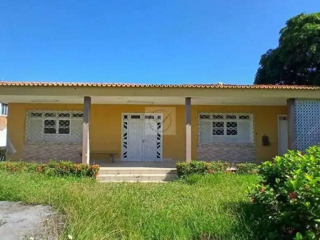 Casa / Sobrado Comercial para Venda em Aracaju/SE Atalaia 5 Quartos