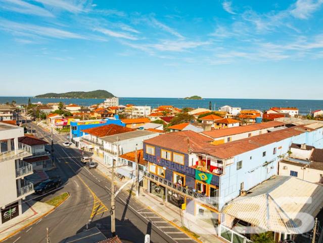 Casa / Sobrado Comercial para Venda em Balneário Barra do Sul/SC Centro 7 Quartos