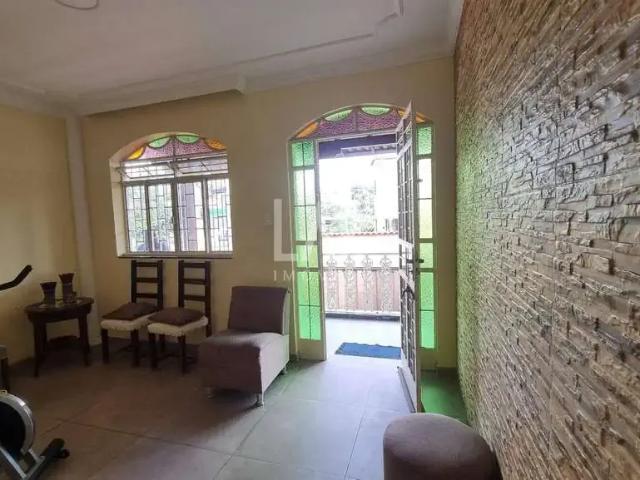 Casa / Sobrado Comercial para Venda em Belo Horizonte/MG Cachoeirinha 4 Quartos