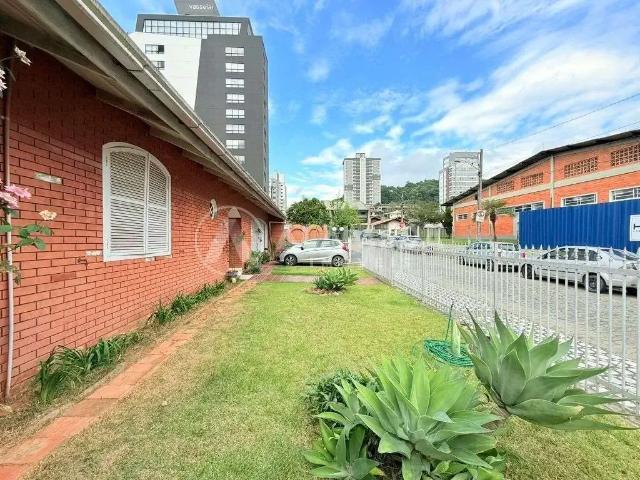 Casa / Sobrado Comercial para Venda em Blumenau/SC Vila Nova 3 Quartos