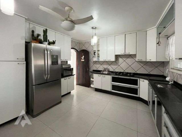 Casa / Sobrado Comercial para Venda em Blumenau/SC Salto do Norte 4 Quartos