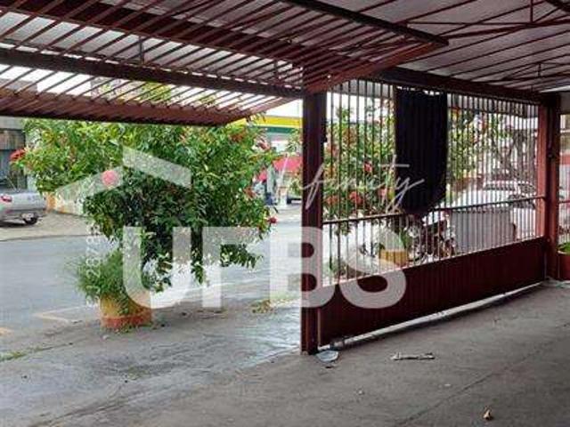 Casa / Sobrado Comercial para Venda em Goiânia/GO Nova Suiça