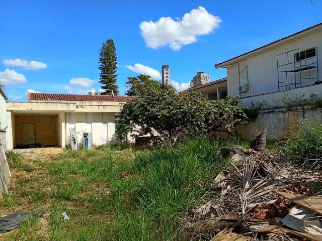 Casa / Sobrado Comercial para Venda em Goiânia/GO Setor Oeste 3 Quartos