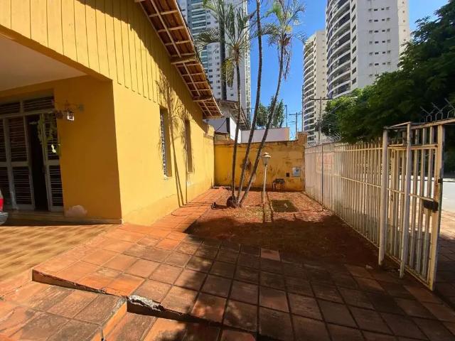 Casa / Sobrado Comercial para Venda em Goiânia/GO Setor Bueno 3 Quartos