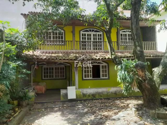 Casa / Sobrado Comercial para Venda em Guarapari/ES Parque da Areia Preta 3 Quartos