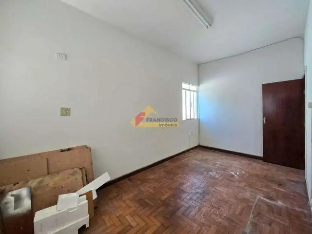 Casa / Sobrado Comercial para Venda em Divinópolis/MG Centro 3 Quartos