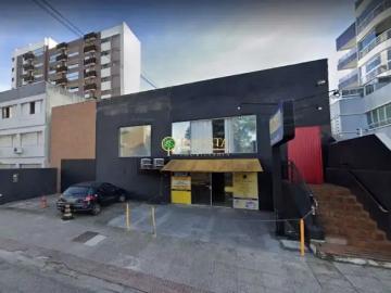 Casa / Sobrado Comercial para Venda em Florianópolis/SC Coqueiros 1 Quartos