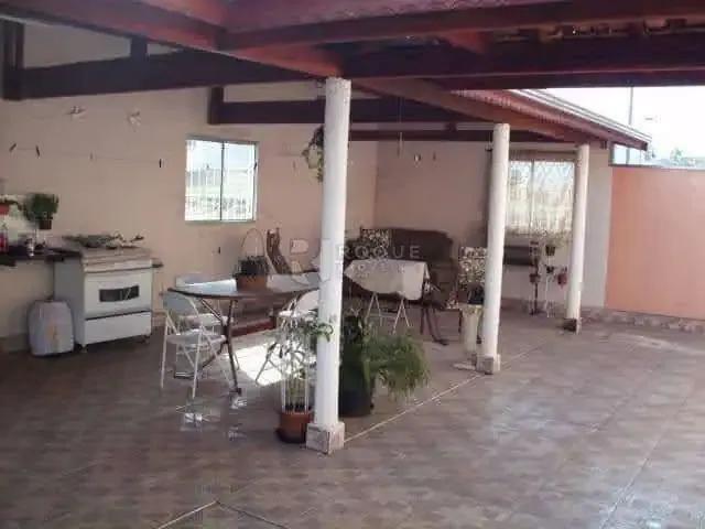 Casa / Sobrado Comercial para Venda em Iracemápolis/SP Distrito Industrial 4 Quartos