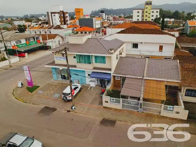 Casa / Sobrado Comercial para Venda em Joinville/SC Comasa 3 Quartos