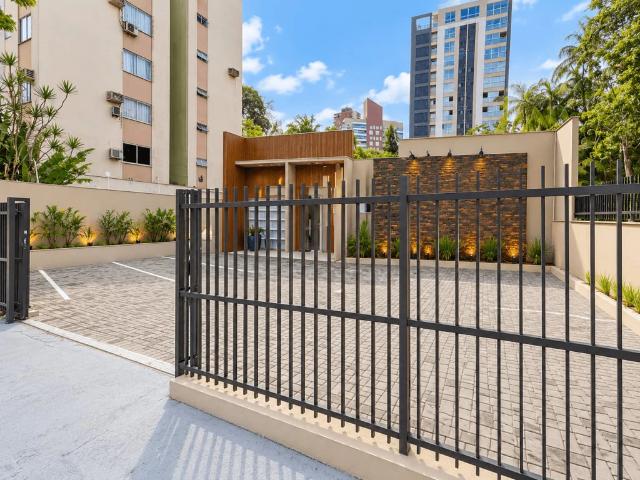 Casa / Sobrado Comercial para Venda em Joinville/SC Atiradores