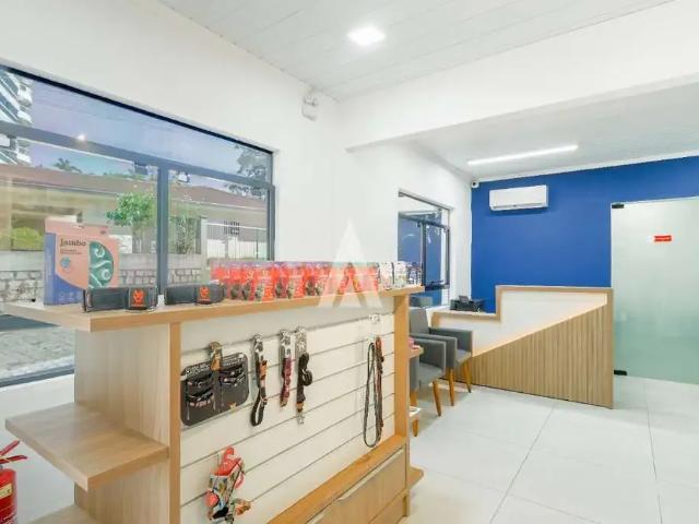 Casa / Sobrado Comercial para Venda em Joinville/SC Atiradores 1 Quartos