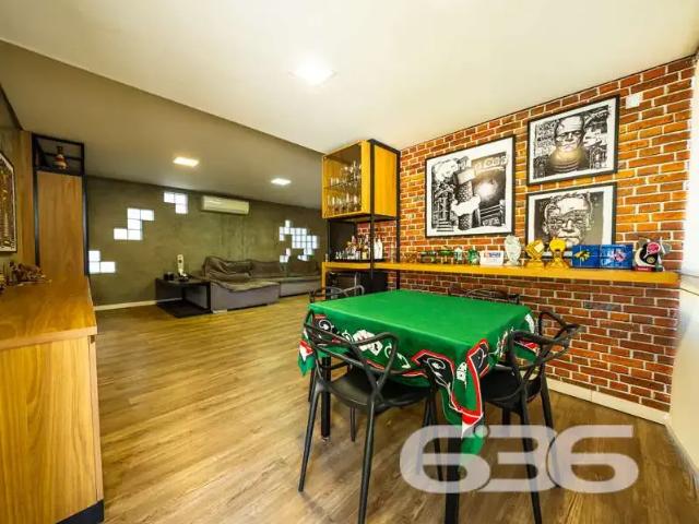 Casa / Sobrado Comercial para Venda em Joinville/SC Bucarein 3 Quartos