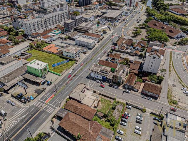 Casa / Sobrado Comercial para Venda em Joinville/SC Bucarein
