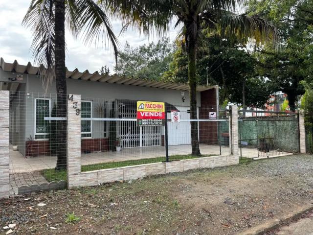 Casa / Sobrado Comercial para Venda em Joinville/SC Guanabara