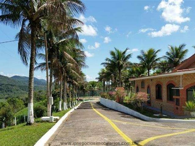Casa / Sobrado Comercial para Venda em Jacupiranga/SP Canha