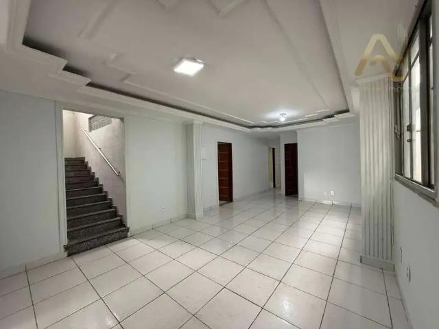 Casa / Sobrado Comercial para Venda em Manaus/AM Cachoeirinha 5 Quartos